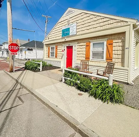 65 E Grand Ave #101 — Photo 8
