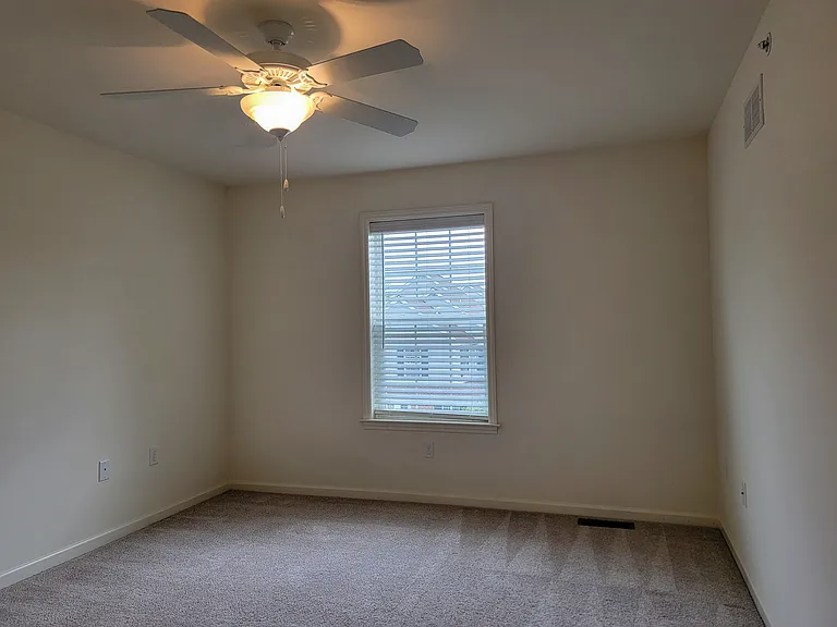 642 Brentwood Dr — Photo 20