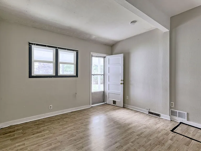 1521 Crestmore Pl — Photo 16