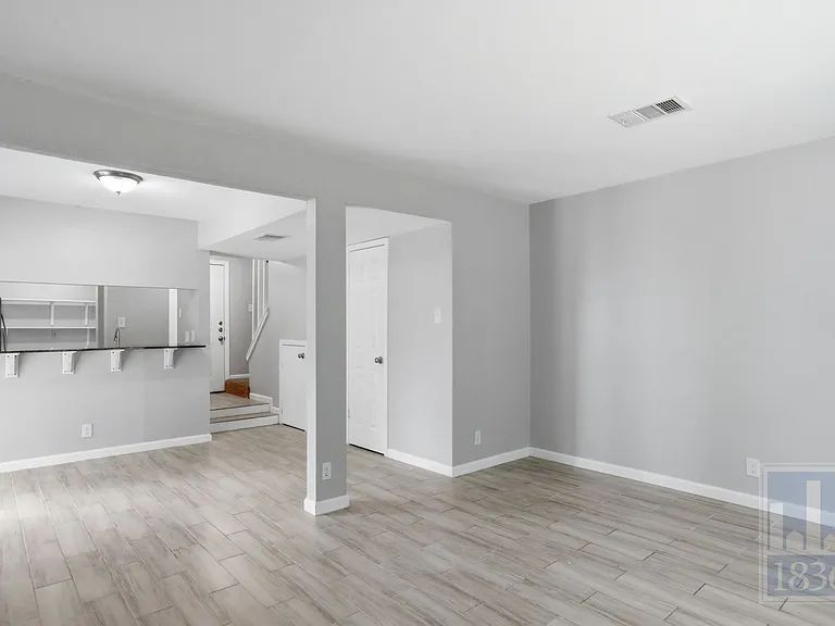 8108 Hood Cir #B — Photo 5