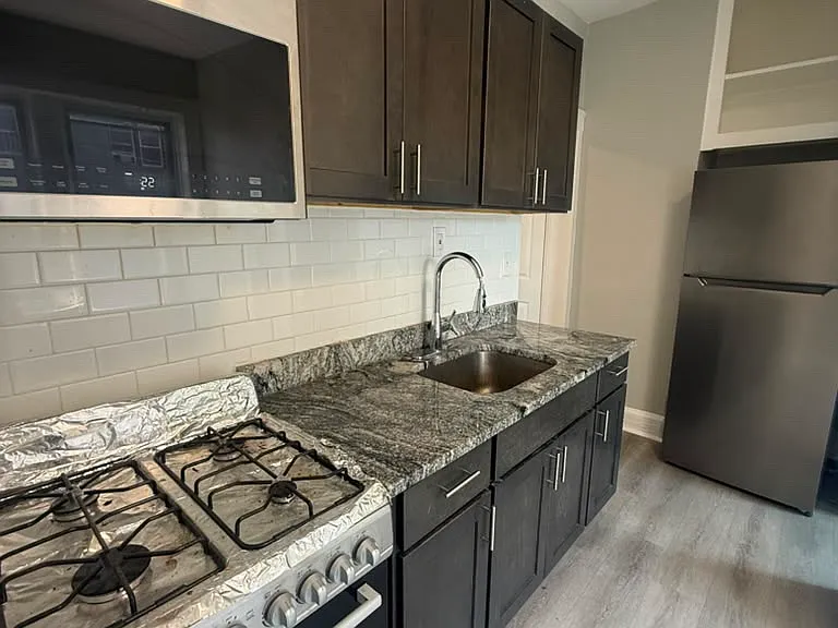 248 Orange Pl #25 — Photo 4