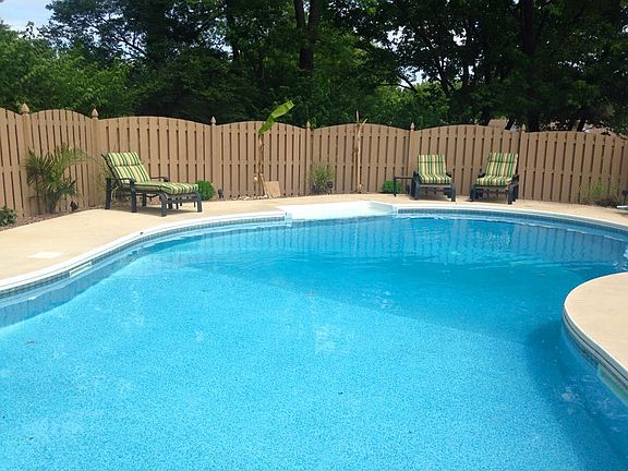 2nd image of 1744 Shallowbrook Dr