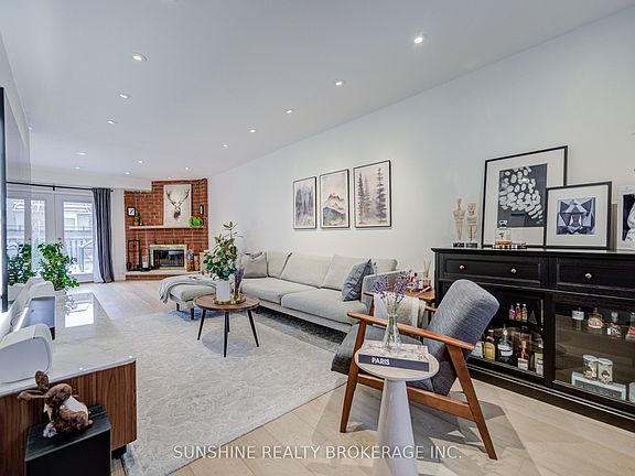 5th image of 48 Ridware Cres