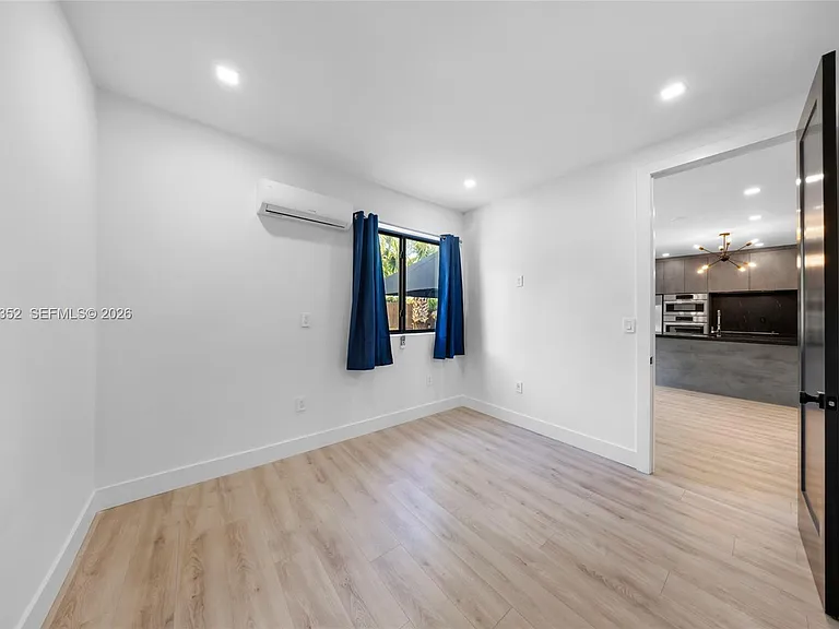 365 Fairway Dr — Photo 10