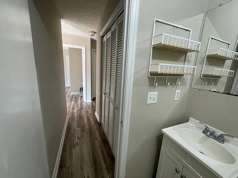 68 Cedar Hill Cir #3B — Photo 5