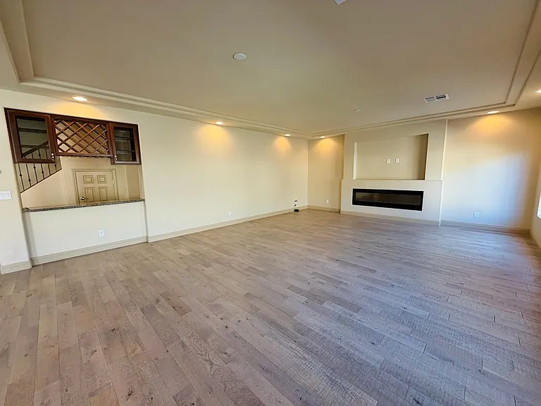 9842 Russian Hill St — Photo 10