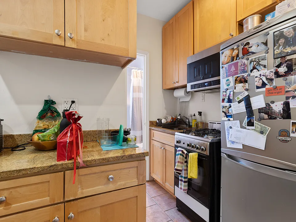 55 Delancey St #2C