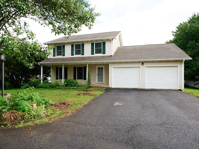 3017 Fairchild Ln — Photo 1
