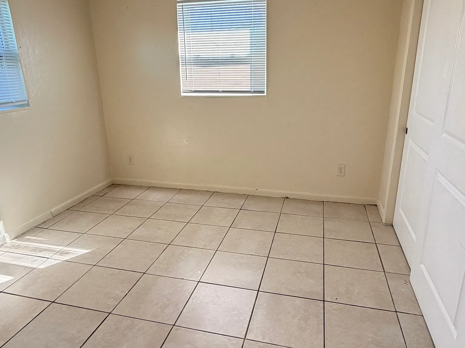 2 bed, 880 sqft, $1,100 — Photo 4