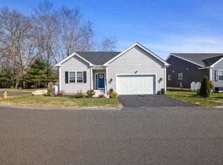 20 Country Club Blvd #20, Dudley, MA 01571