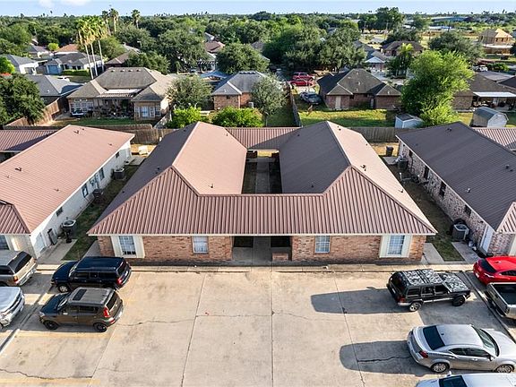 2nd image of 413 Date Palm St