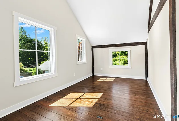 2 bed, 892 sqft, $3,150 — Photo 3