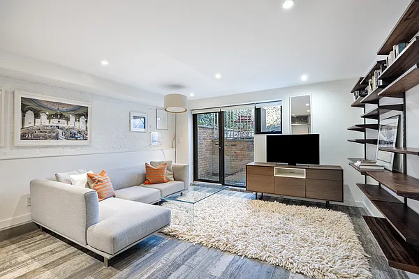 Sold by Douglas Elliman | media 14