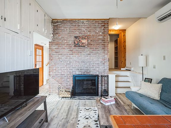 3rd image of 50 Pleasant Rd #2