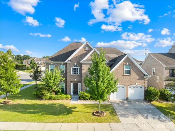 8862 Amazing Ct, Harrisburg, NC 28075