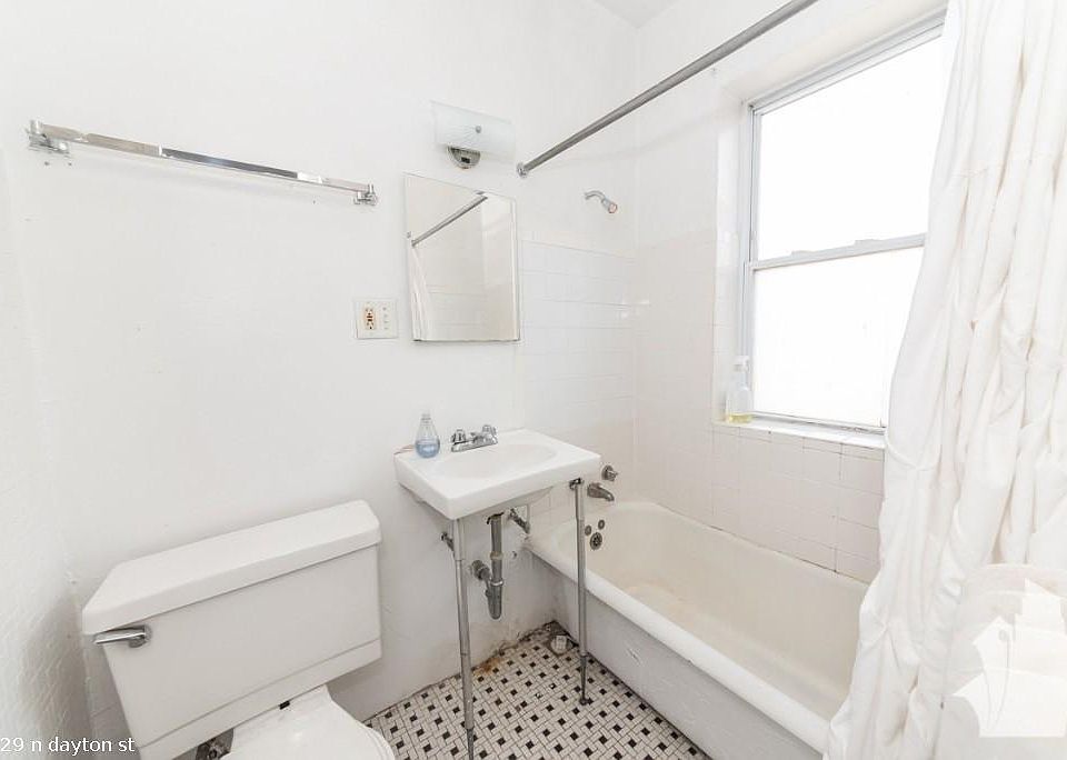 1st image of 2129 N Dayton St #714