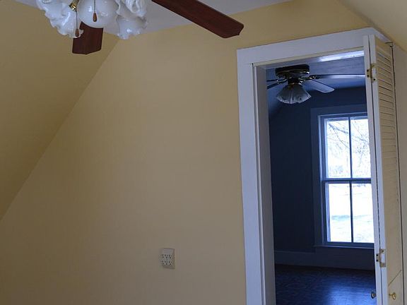 UPSTAIRS BEDROOMS