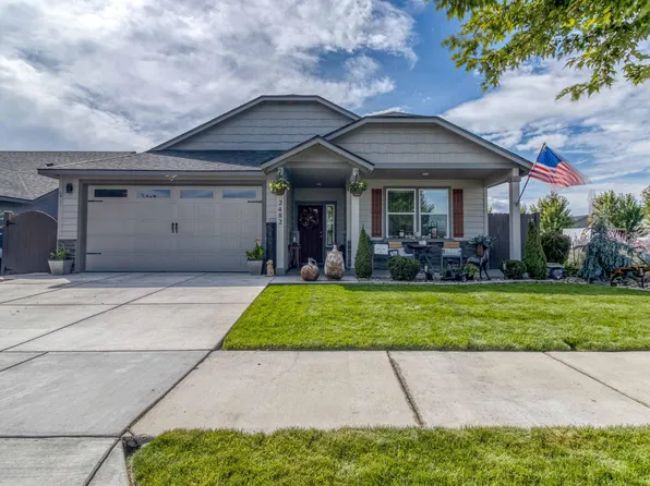 2482 NW Ivy Ave, Redmond, OR 97756