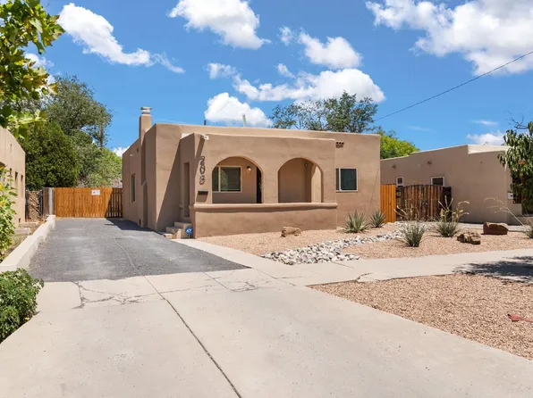 208 Richmond Dr SE, Albuquerque, NM 87106