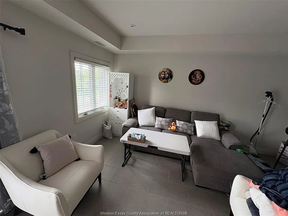 233 Watson Ave #106