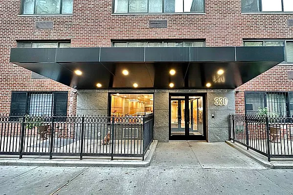 Rented by Oxford Property Group | media 11