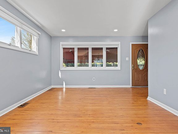 4th image of 309 Williams Rd