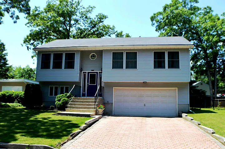 115 Greenwood Pl photo 1