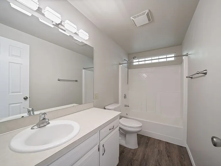 4323 Glen Terra Dr SE — Photo 18