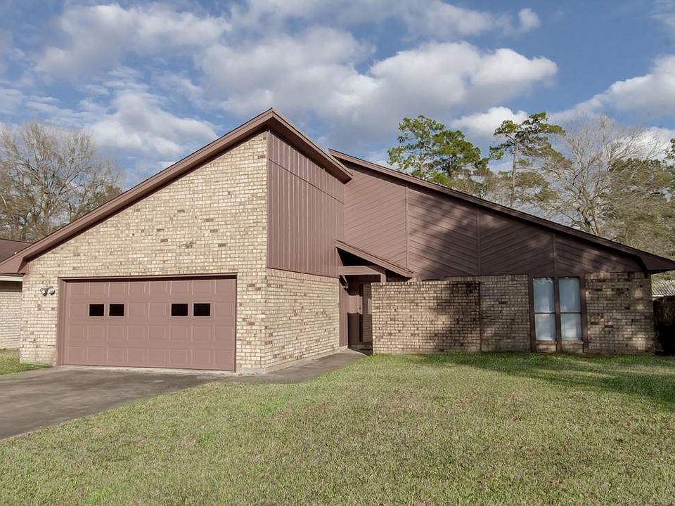 1st image of 83 Heritage Dr