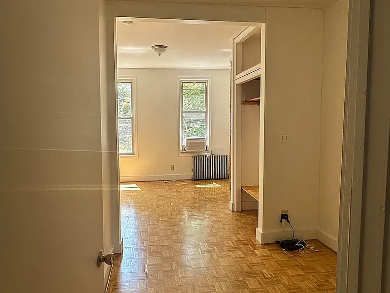 60-17 54th St #2L — Photo 1