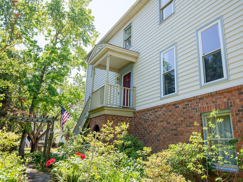 2nd image of 705 Oak Marsh Dr
