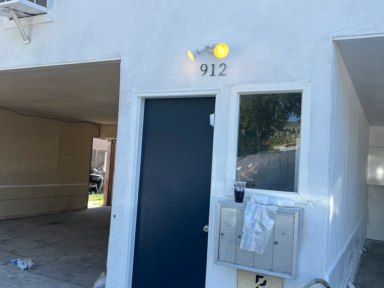 2 bed, 900 sqft, $1,850 — Photo 1