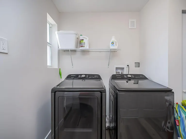 1065 SW 4th Ter #1065 — Photo 13