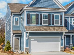 4010 Aster Point Ct, Pfafftown, NC 27040