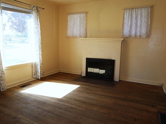 3rd image of 2814 W Bannock St