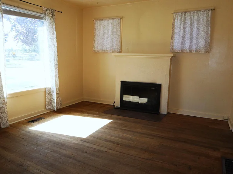 2814 W Bannock St — Photo 3