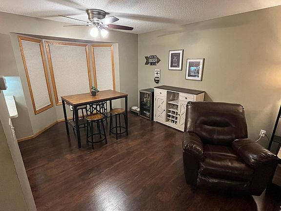 4th image of 1554 Almond Ave