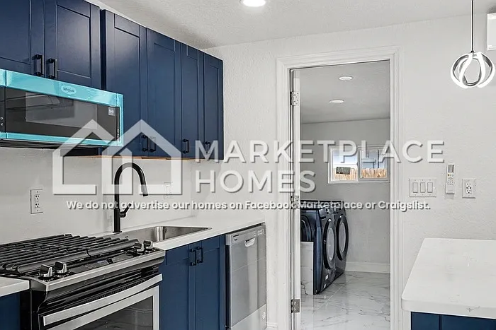 408 Bassedena Cir N — Photo 8
