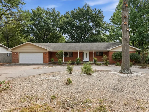 2395 S Mount Olive St, Siloam Springs, AR 72761