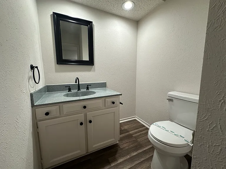 3231 Elizabeth St — Photo 9