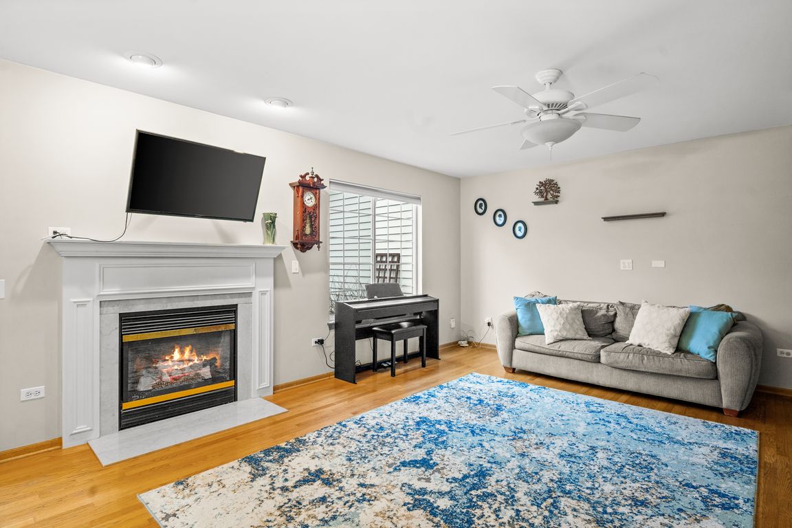 next background image