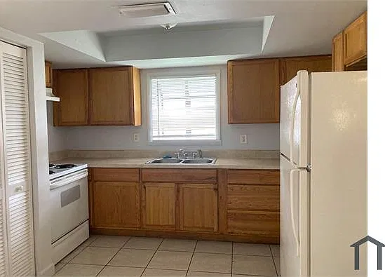 3 bed, 1525 sqft, $3,325 — Photo 2