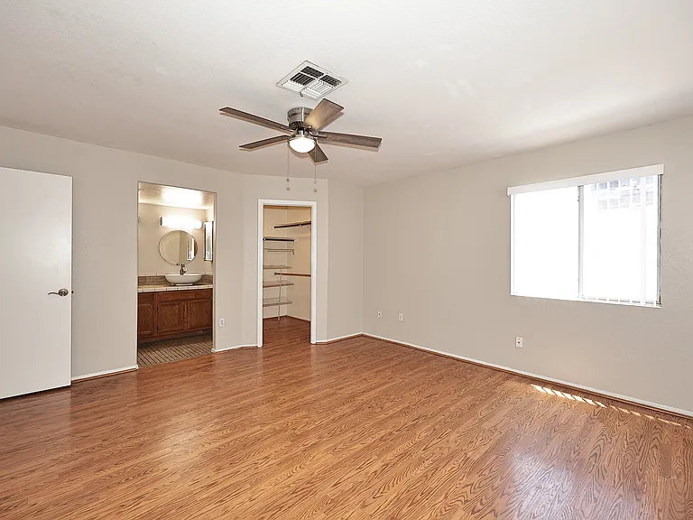 8935 W Windsor Ave — Photo 21