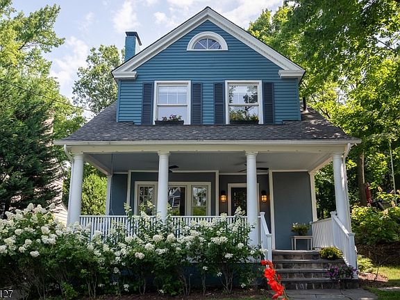 2nd image of 29 Oakview Ave