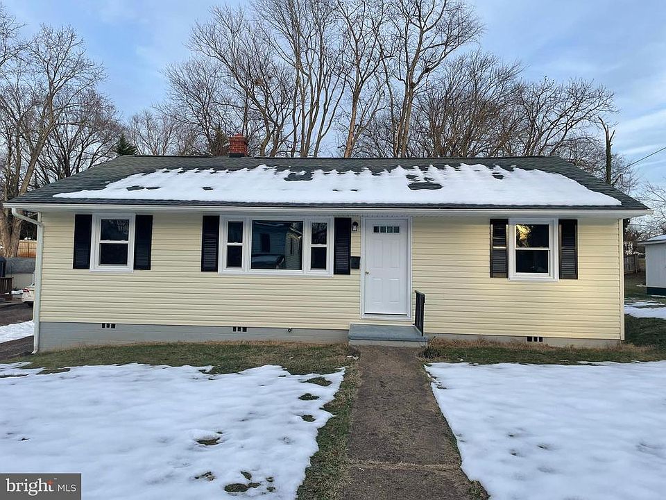 1st image of 261 Peliso Ave