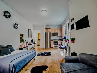 Rented by Manhattan Realty Group