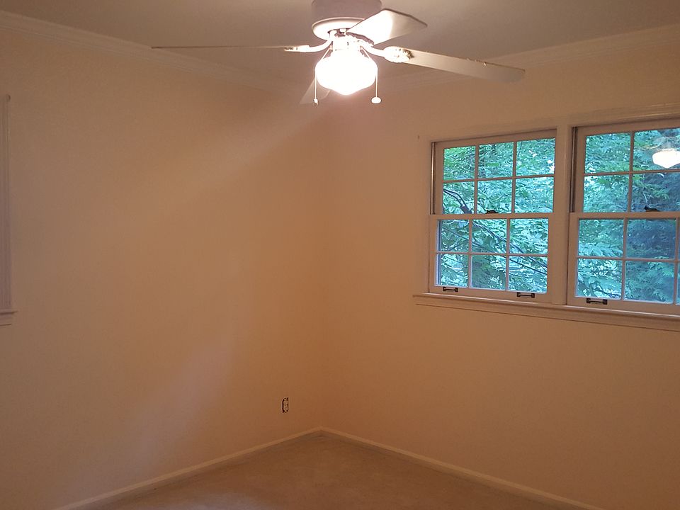 1st image of 394 Dorsey Cir