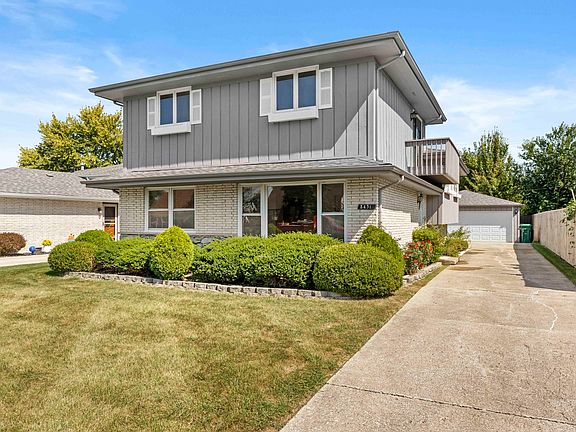 2nd image of 8431 Melvina Ave