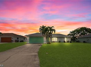 1118 SE 5th Pl, Cape Coral, FL 33990