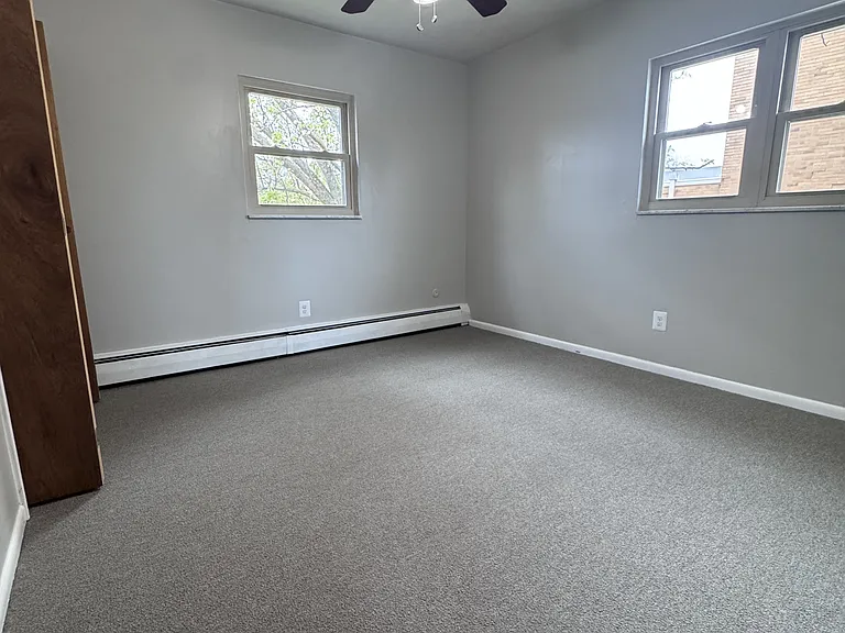 400 Riverside Dr #26 — Photo 10